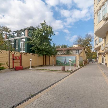 Стильная Квартира Возле Моря На Французском Бульваре Odesa Exterior photo
